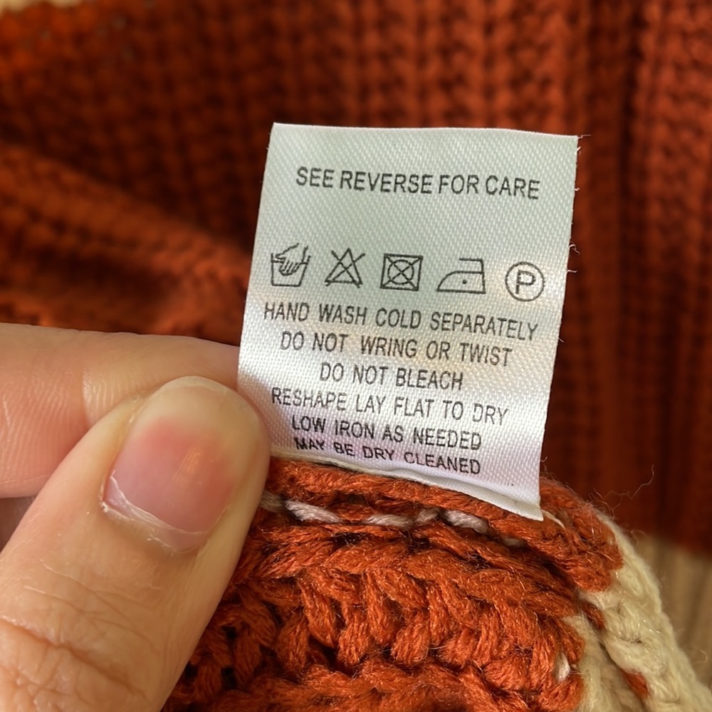 Distressed Cropped Sweater - Picture 7 of 7